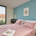 Tiffany Apartments